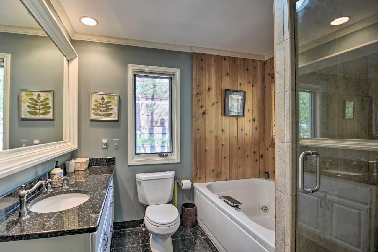 Resort-Style Harbor Springs Home With 2 Decks! Esterno foto
