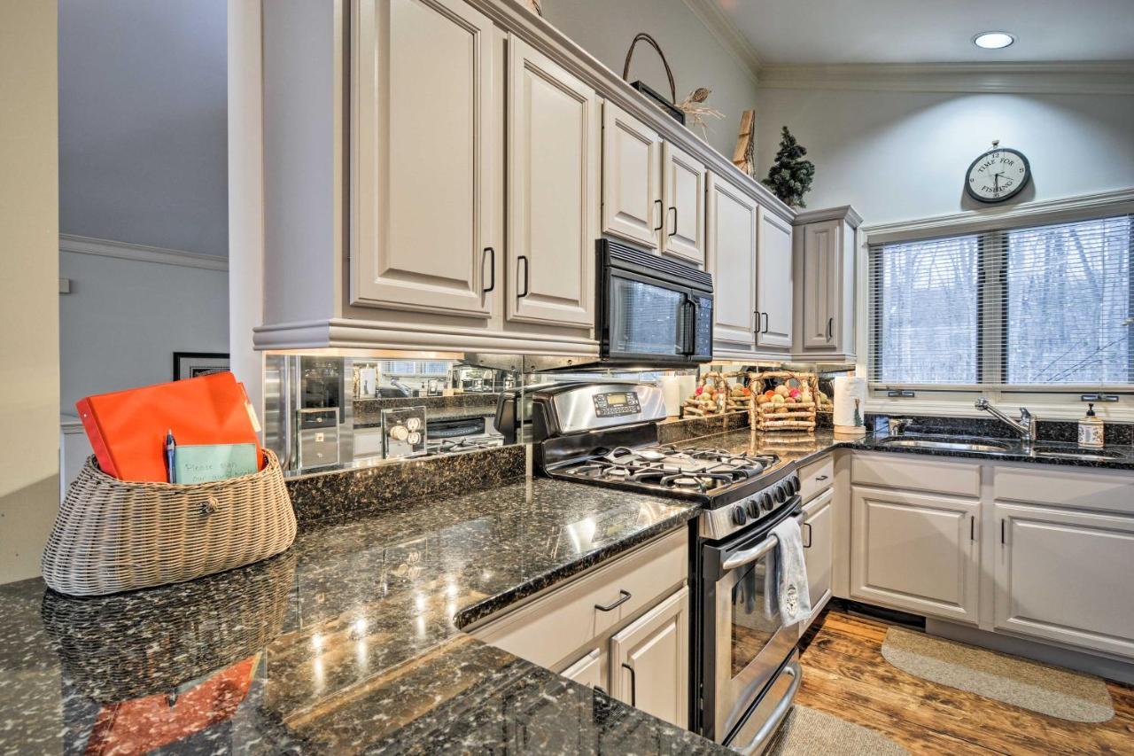 Resort-Style Harbor Springs Home With 2 Decks! Esterno foto