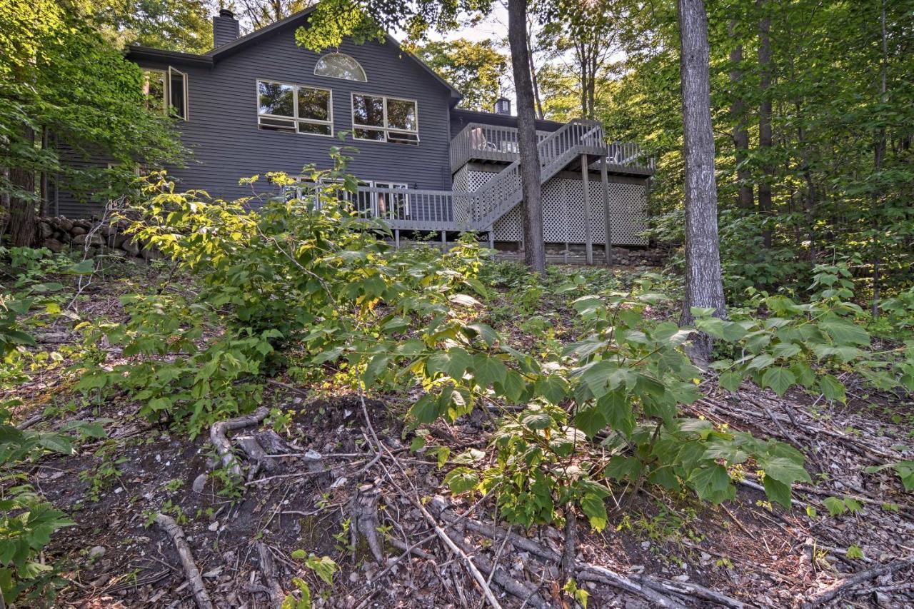 Resort-Style Harbor Springs Home With 2 Decks! Esterno foto